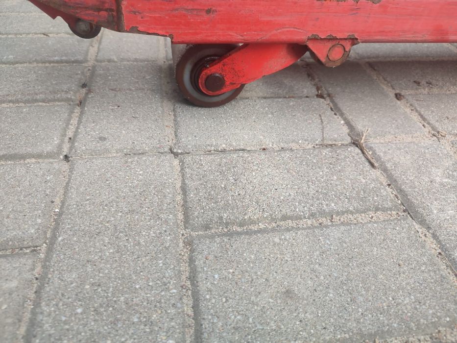 Paleciak ręczny Toyota