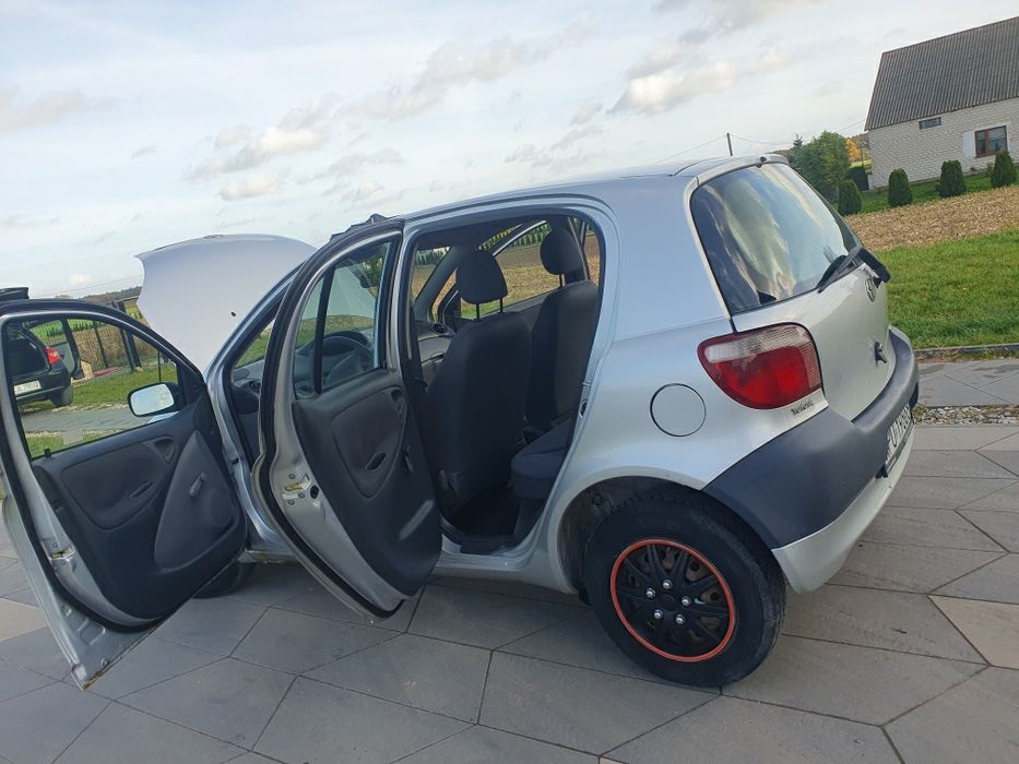 TOYOTA Yaris / / 1.0 Benzyna  / / Export  / /