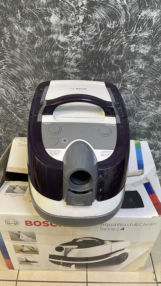 Пилосос Bosch bwd 41740