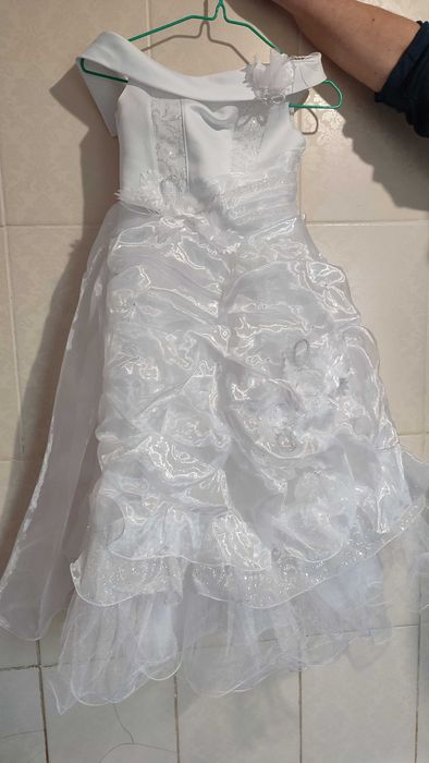 бальне біле плаття