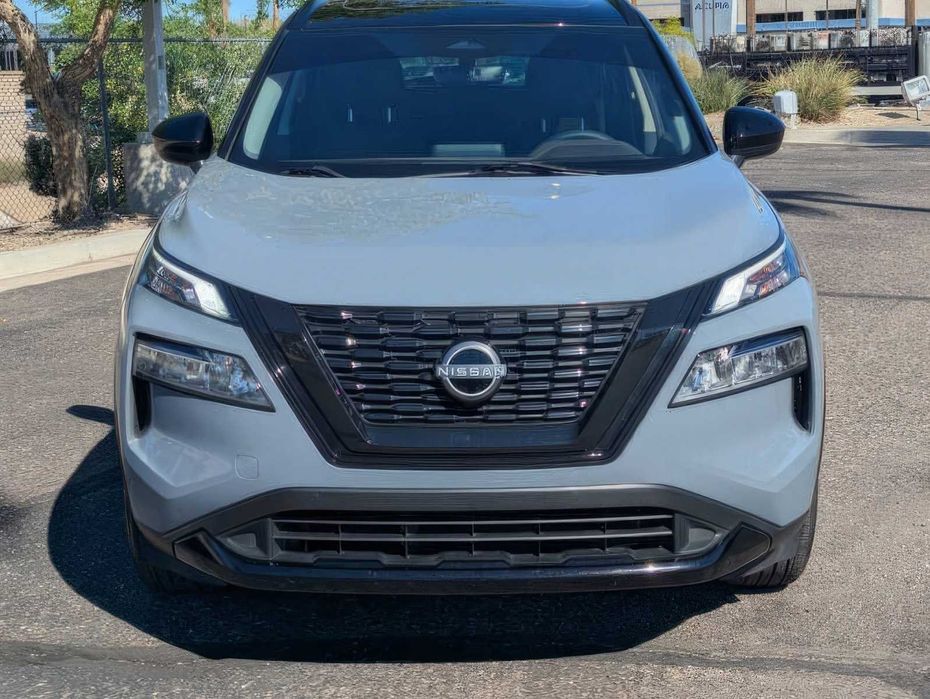 Nissan Rogue SV      2023