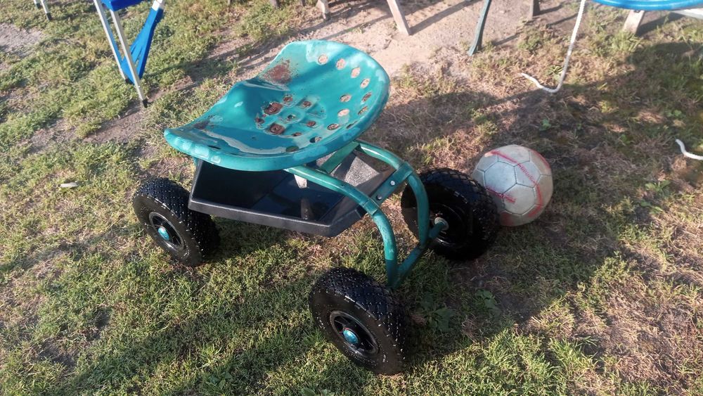 Krzesełko na kółkach używane inne