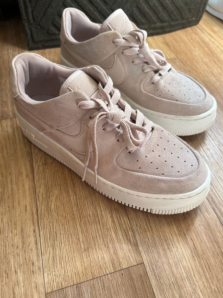 Жіночі кросівки Nike Air Force 1 Sage Low 40р