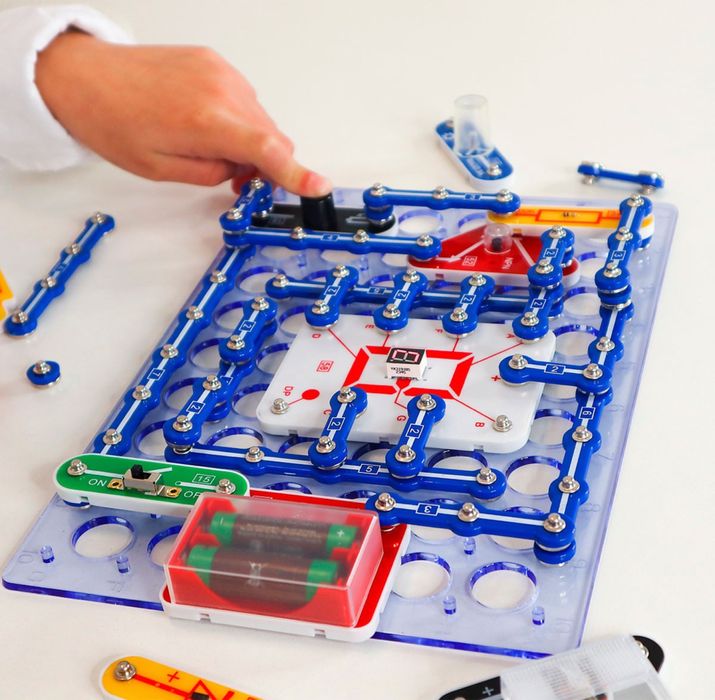 Конструктор електронний Doka Школа 999+ схем D70708