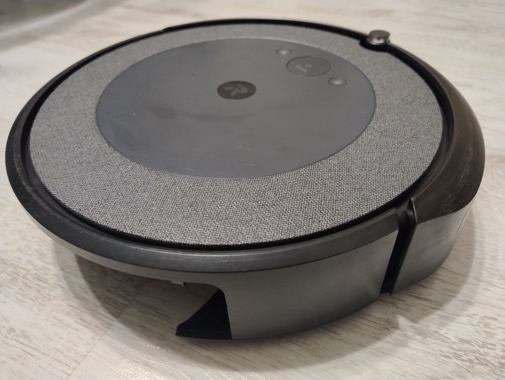 Płyta główna z obudową Robot Sprzątający Irobot Roomba i3 (uszkodzona)