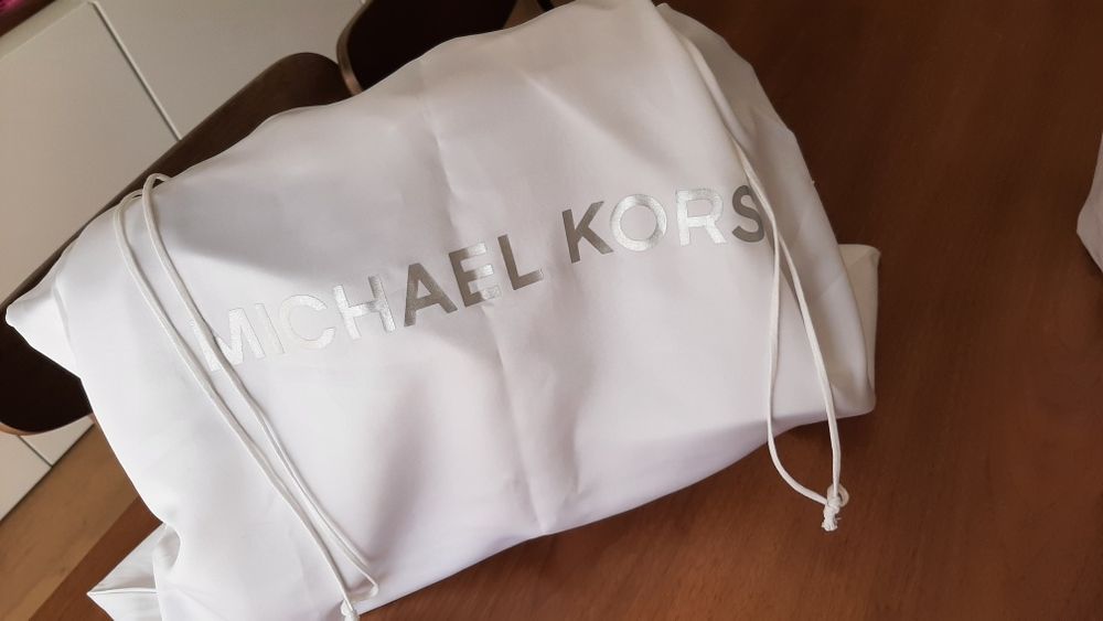 Mala Michael Kors Cinzenta em pele Safiano  modelo Selma médio