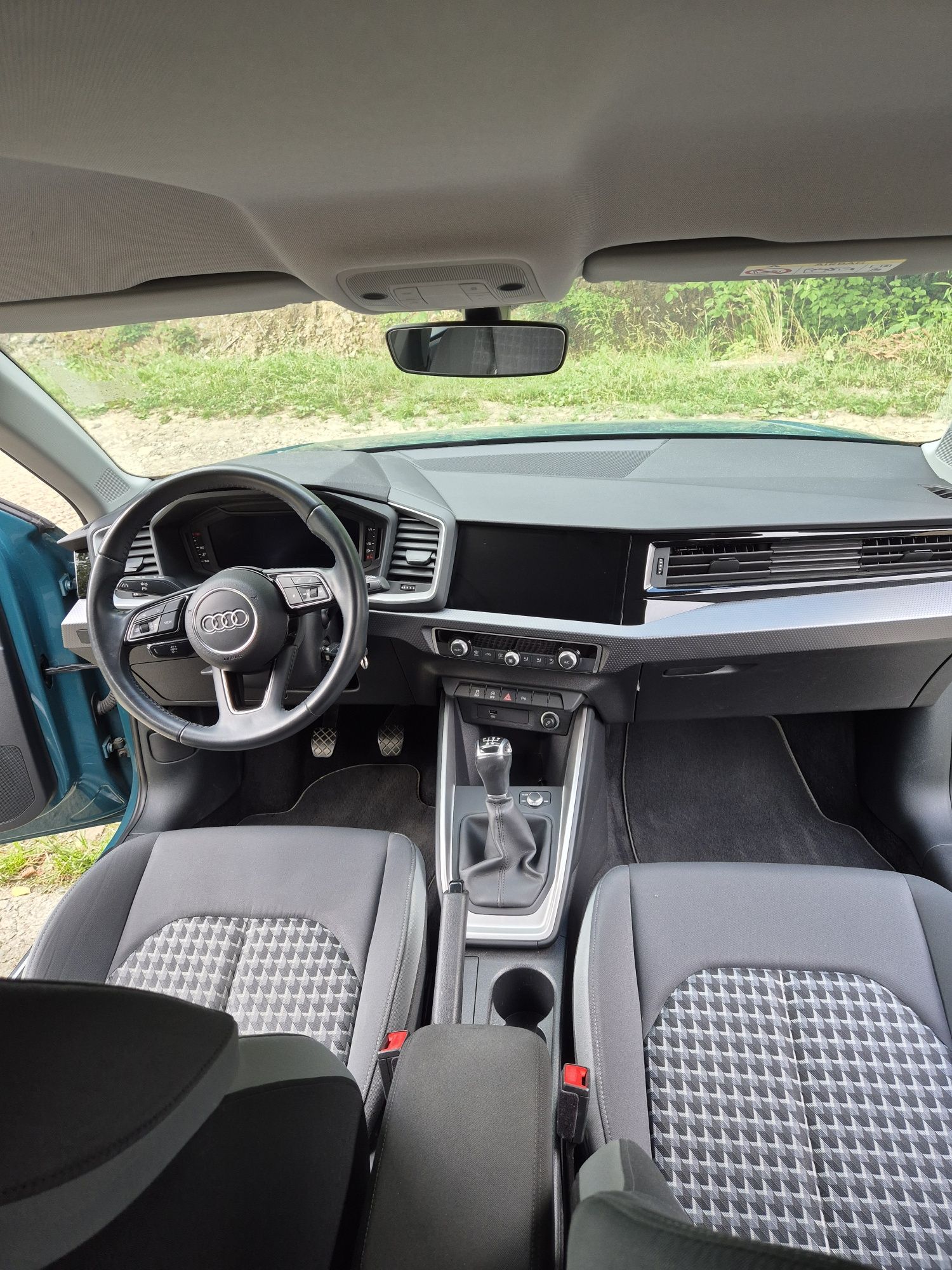 Audi a1 1.0tfsi piękny stan