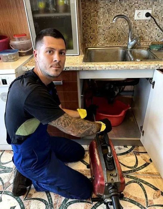 Замена бачка, ремонт смесителя Замена унитаза сантехнік сантехник