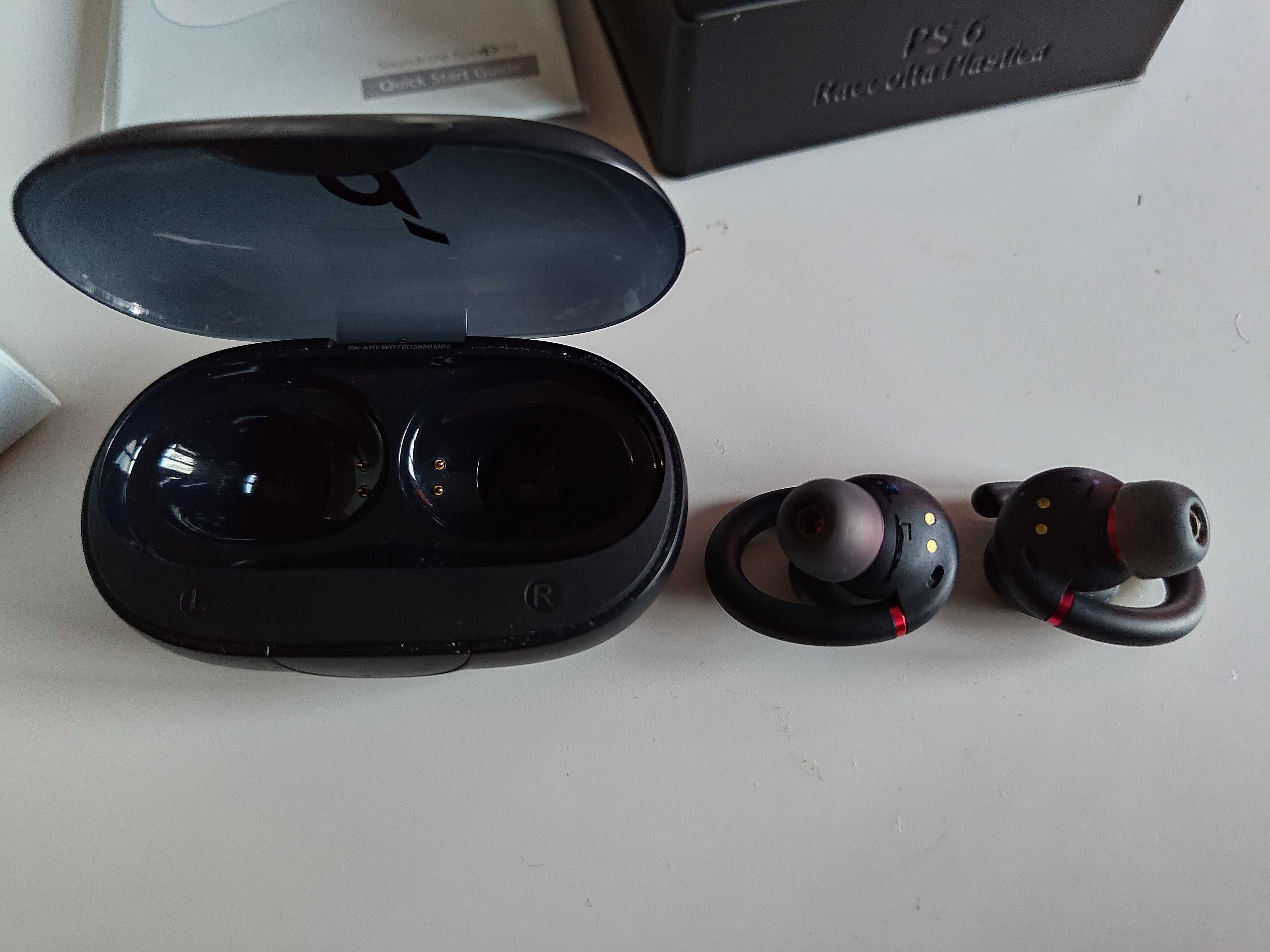 Słuchawki douszne Soundcore Sport X10 - uszkodzone pudełko ładujące