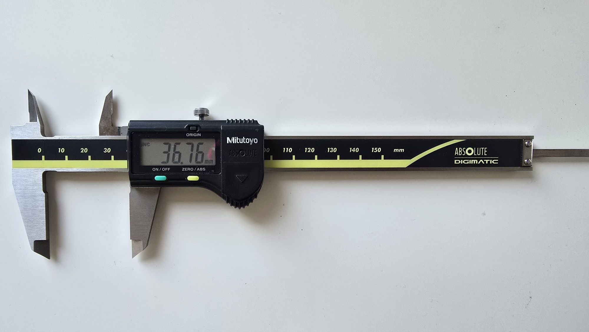 Suwmiarka elektroniczna Mitutoyo 150 mm, nowa