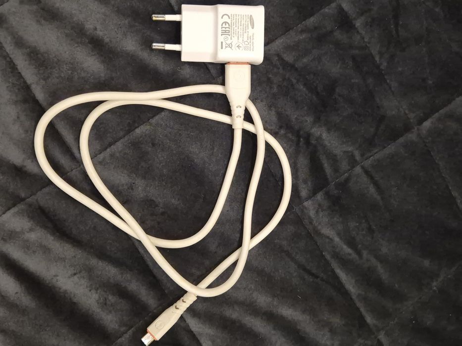 Планшет Samsung Galaxy Tab 4