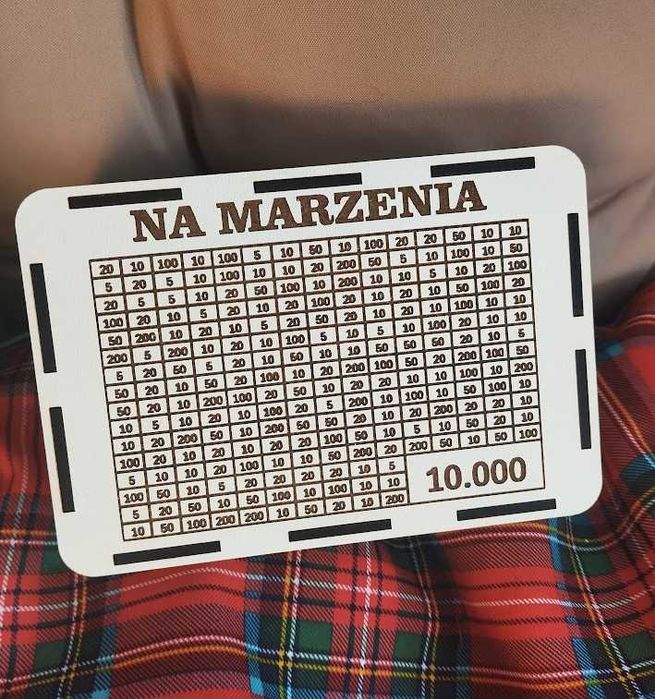 Drewniana skarbonka wykreślanka na marzenia cel 10000