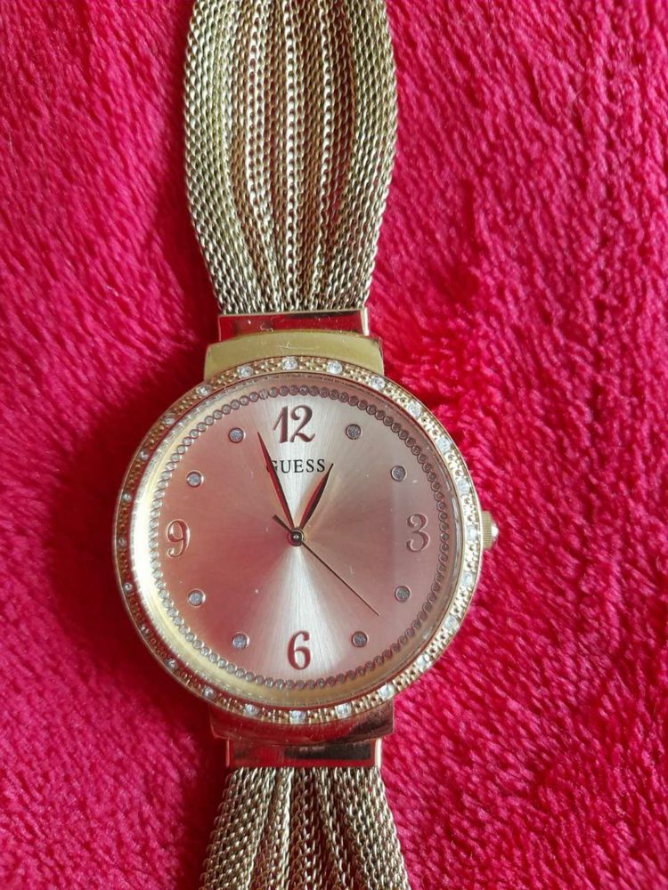 Женские часы GUESS W1083L2