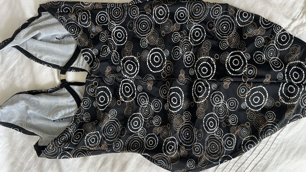 Купальник жіночий суцільний