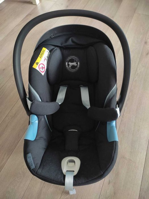 Fotelik samochodowy Nosidełko Cybex Aston M z bazą