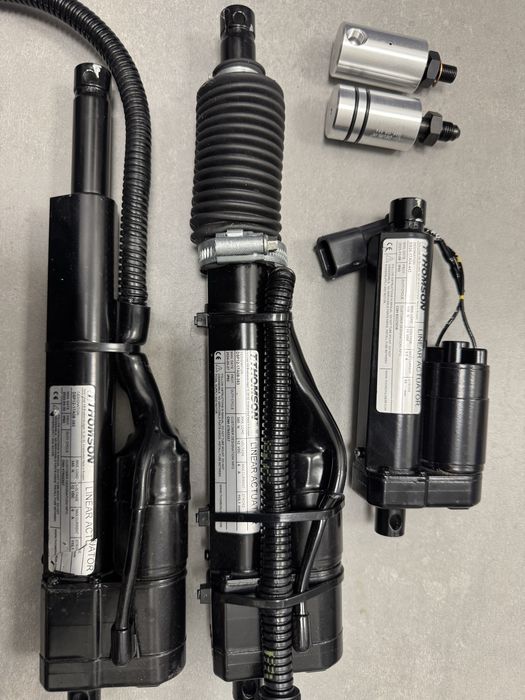 Siłownik Elektryczny New Holland CX TC CSX CR FR nowy oryginał