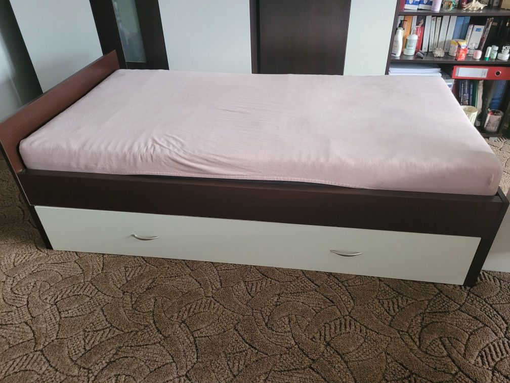 Łóżko robione u stolarza