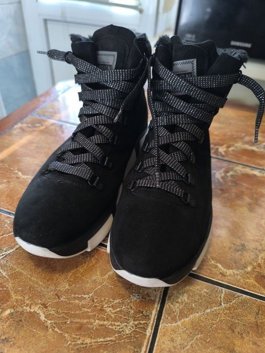 Шкіряні зимові жіночі ботинки, черевики 39 розмір ( устілка 26 см)