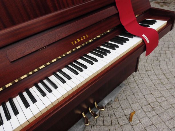 Pianino Japońskie Yamaha model M5J na gotowo z transportem