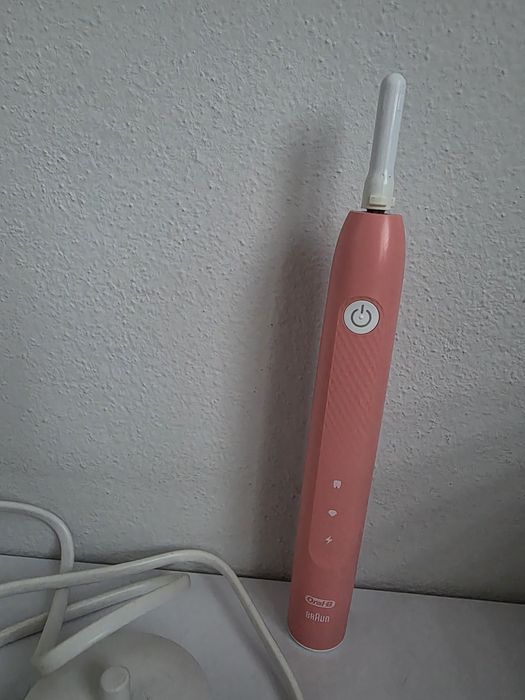 Szczoteczka Oral B Pulsonic soniczna z ładowarką różowa