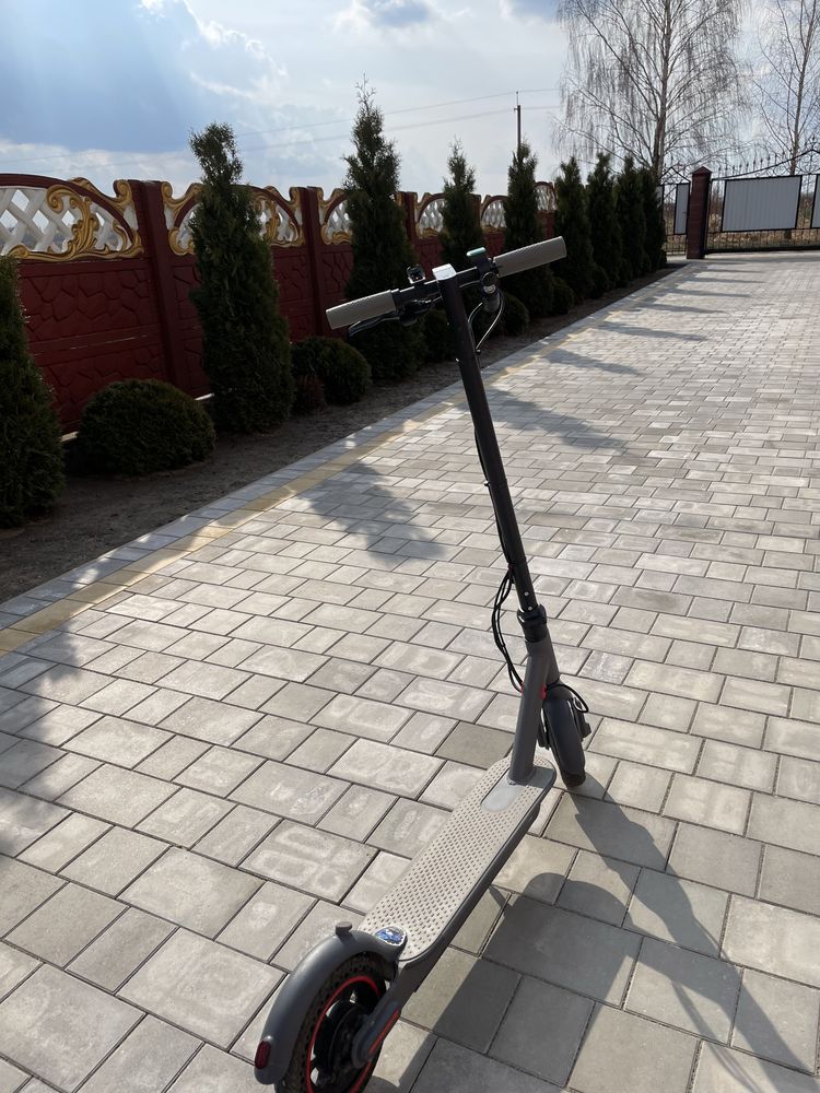 Електросамокат M365 350w