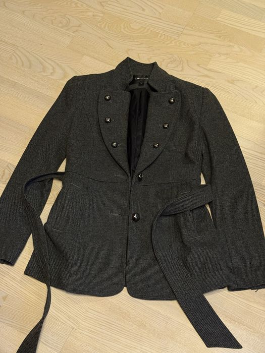 Стильний вовняний пальто-жакет з подвійним рядом гудзиків