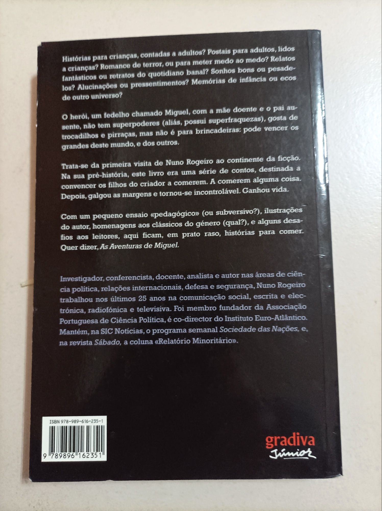 Livro: As Aventuras de Miguel - Nuno Rogeiro