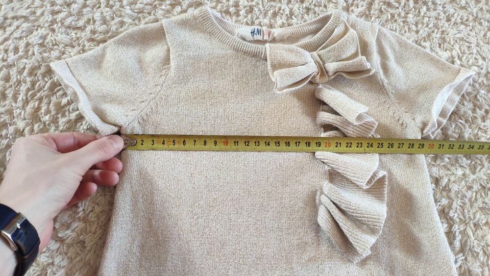 Beżowa złota sukienka 4-6l H&M dzianinowa sweterkowa
