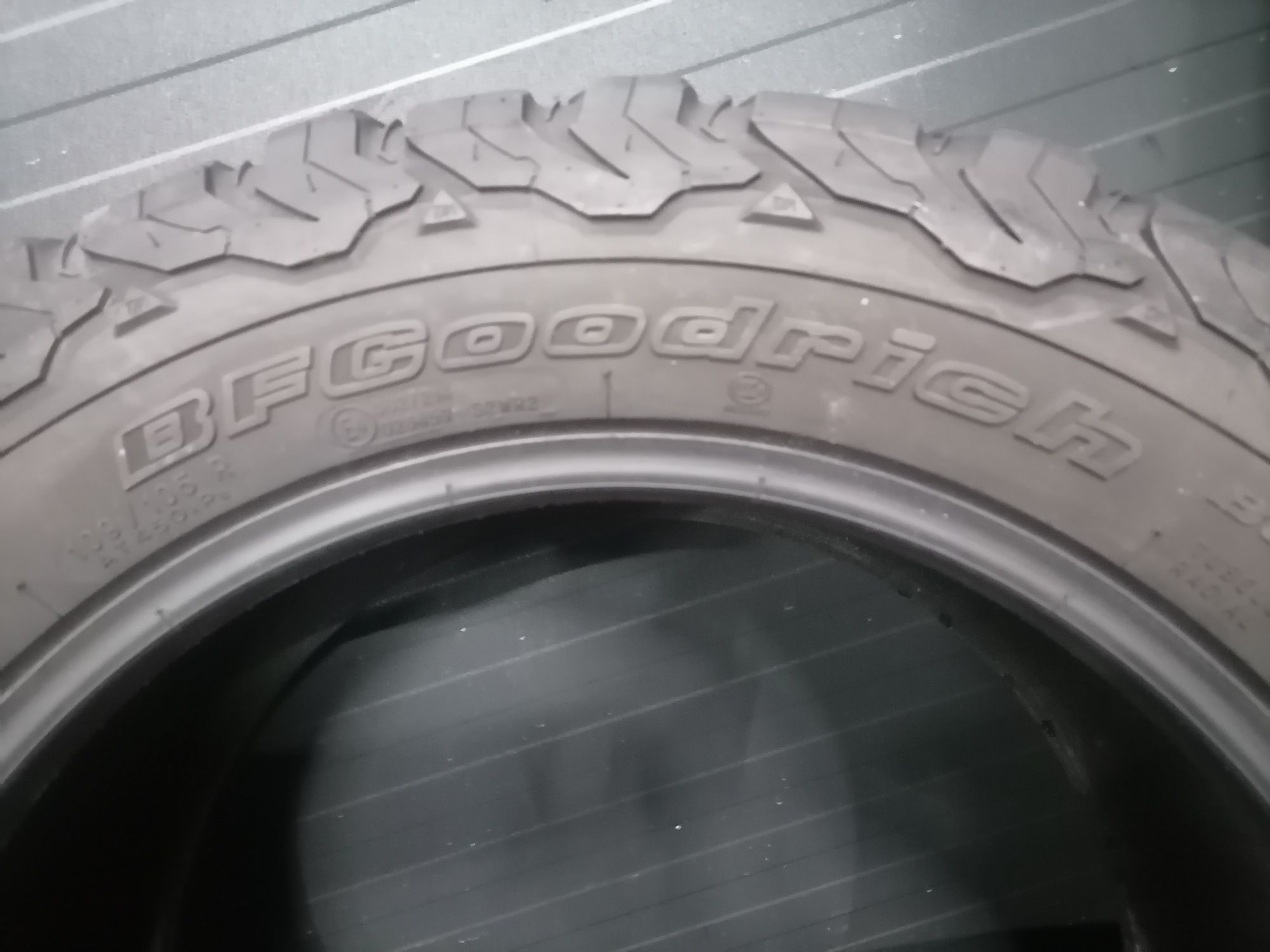 285/70 R17 BFGOODRICH All Terrain T/A KO2 Шини БВ Склад Toyota Tundra