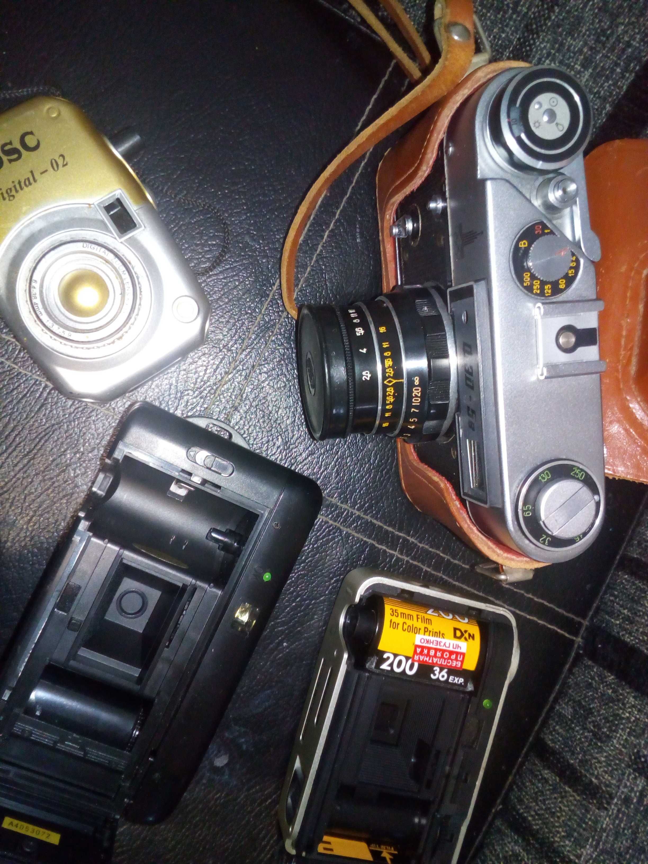 Продаю разные фото видеокамеры.