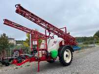 Opryskiwacz polowy ciągany Bury Pelikan 2300 belka 21 m 4HP
