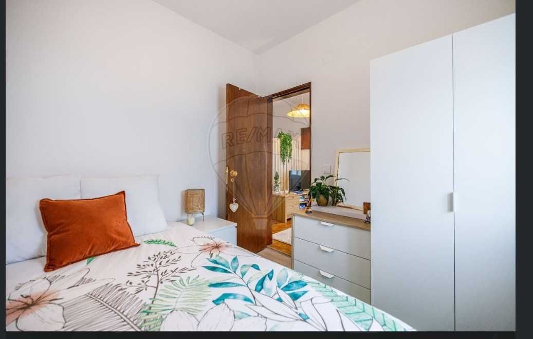 Alugo Casa T2 - Concelho Nazaré (Famalicão)