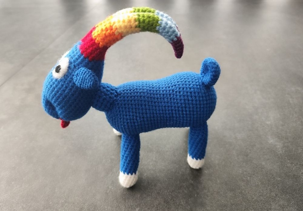 Maskotka pluszak koziołek kozioł koza ręcznie robiony na szydełku