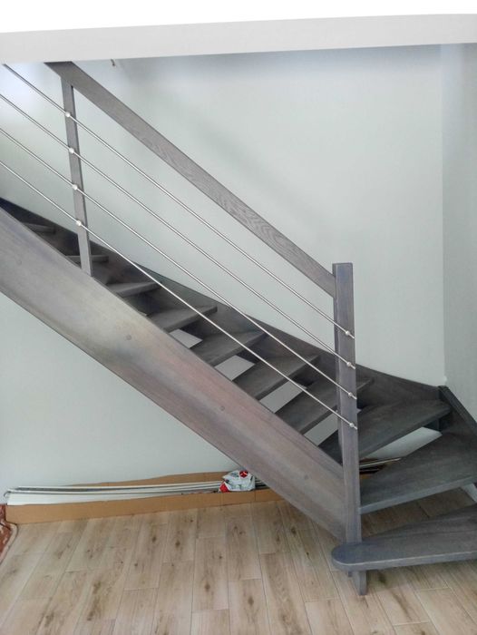 SCHODY DREWNIANE AŻUROWE samonośne producent montaż transport