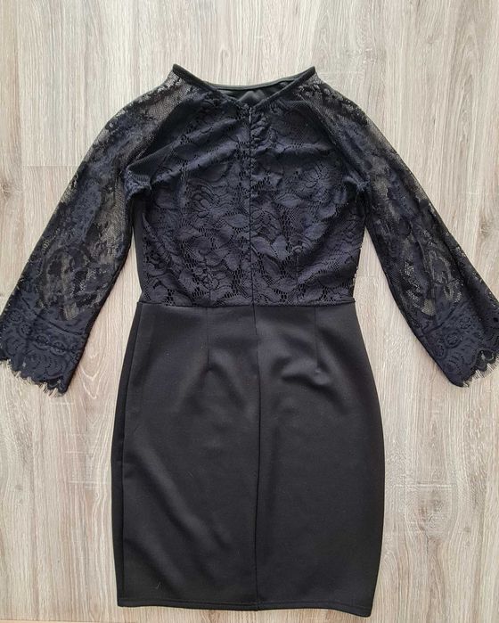 Женское платье в прекрасном состоянии