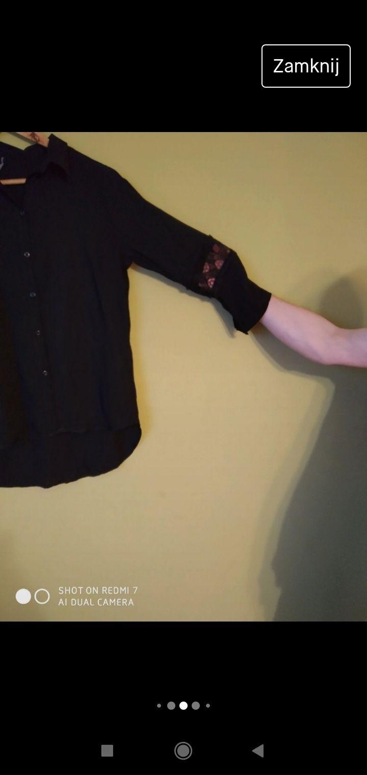 Czarna koszula z koronką