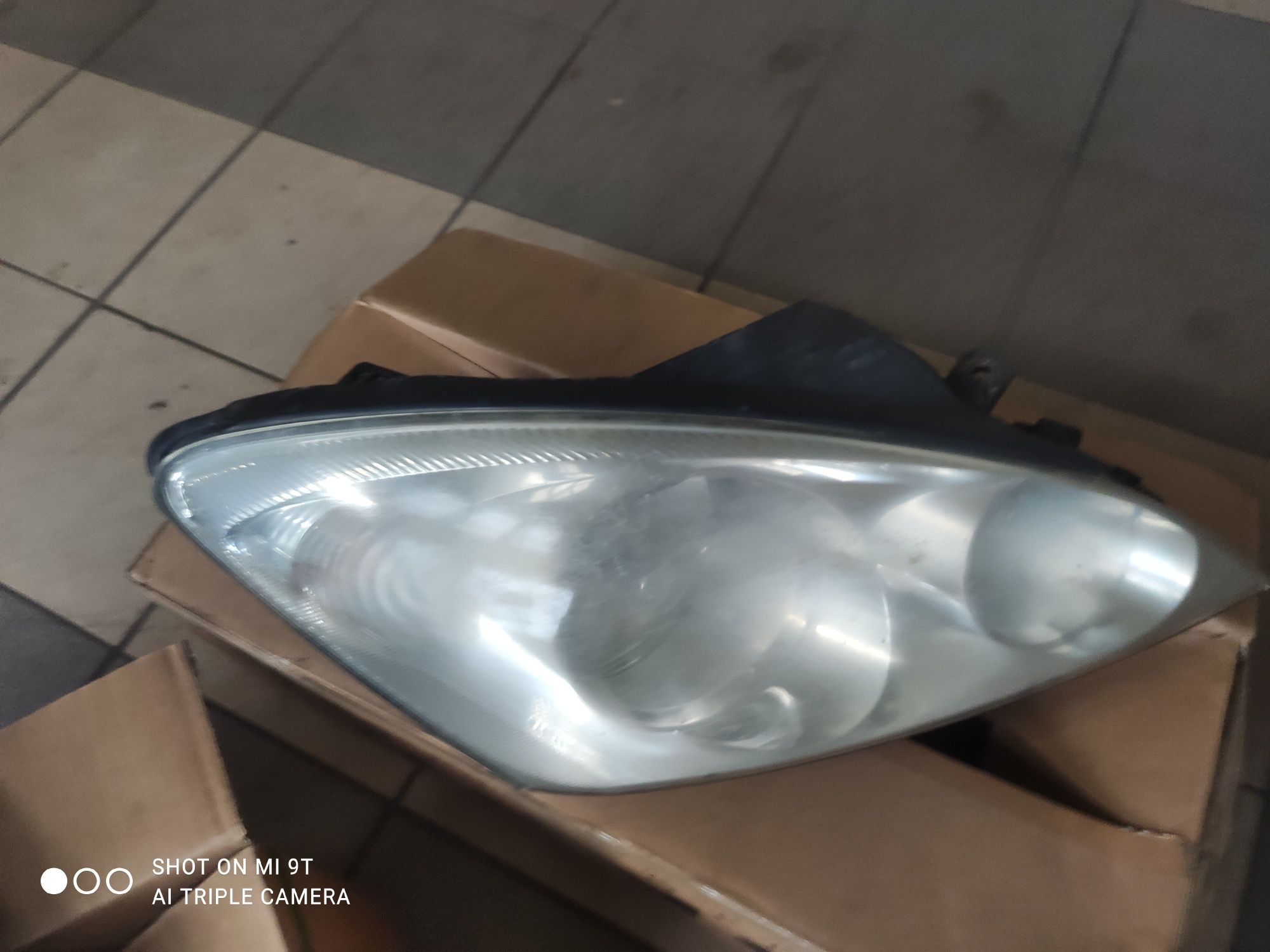 Lampy przednie Kia cee'd 2008