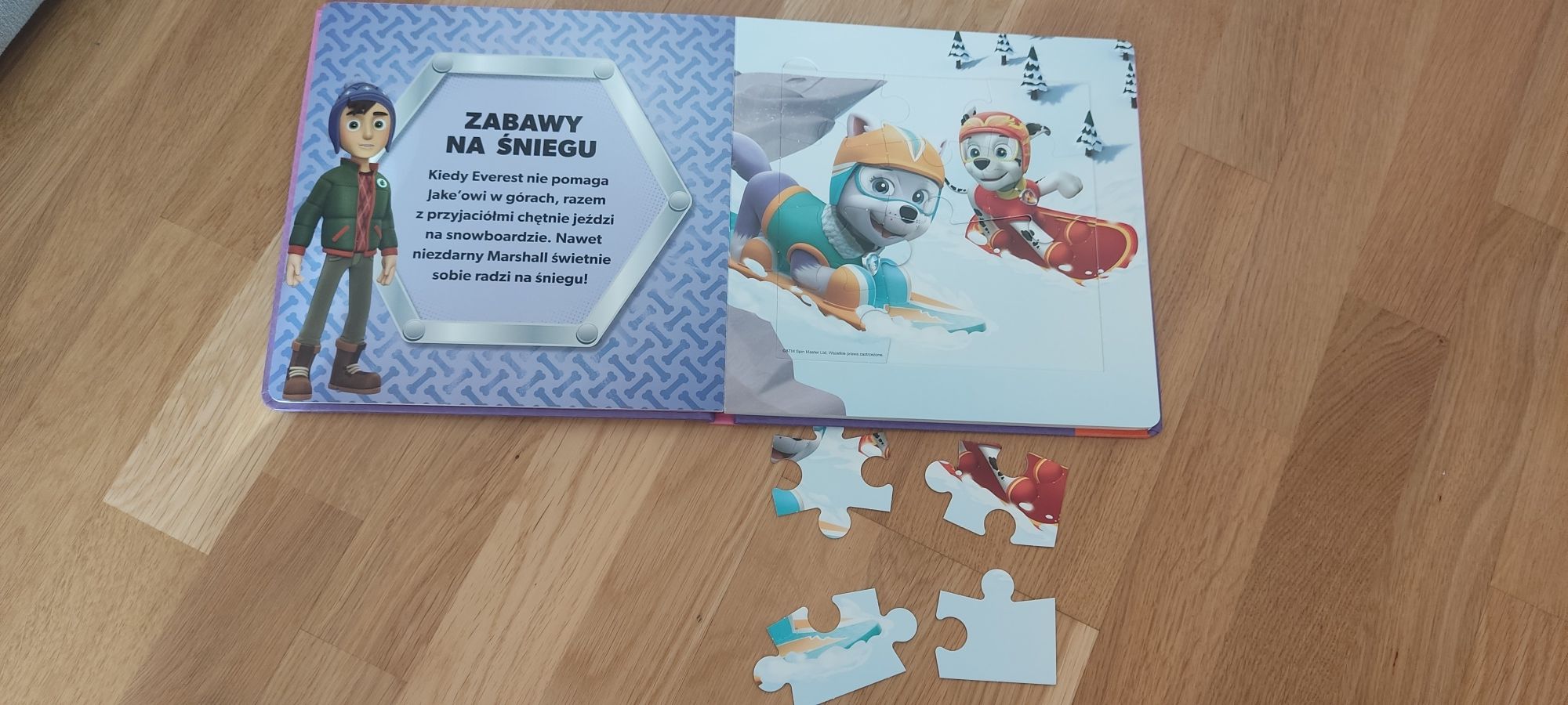 Książka z puzzlami, 5 układankami Psi Patrol