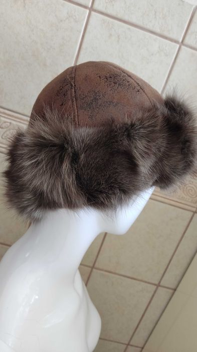 Skórzana czapka & owcza skóra naturalna )obszyta lisem