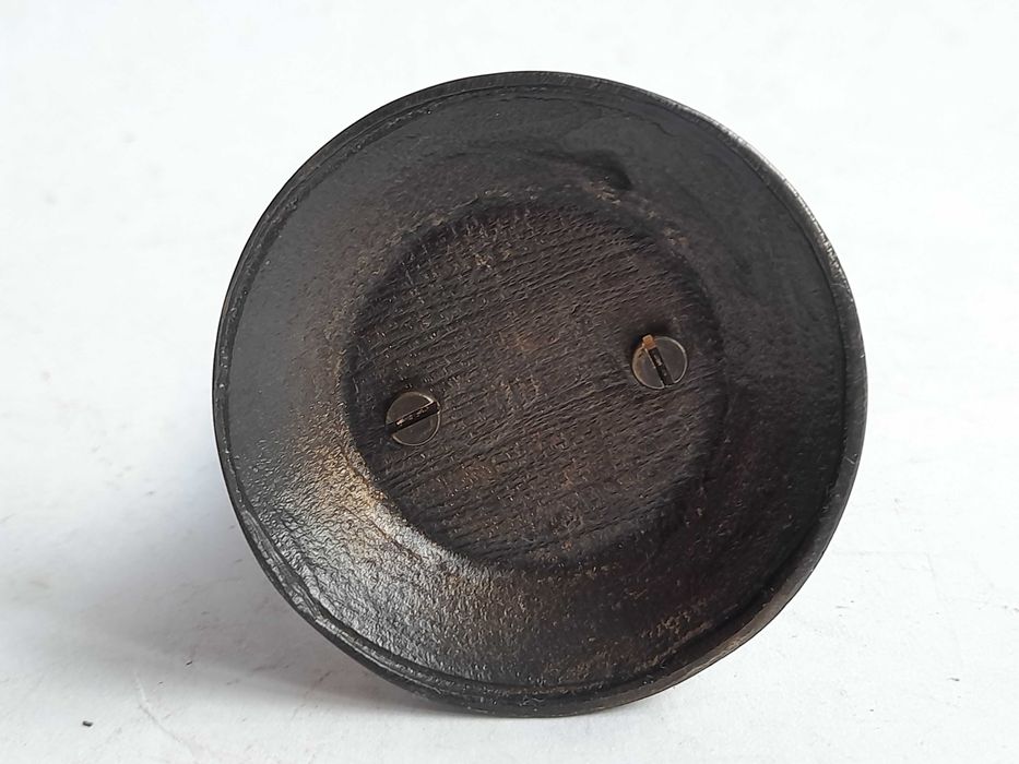 Figurka kot na podstawce (mosiądz)