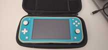 Nintendo Switch Lite azul com bolsa e capa de protecção