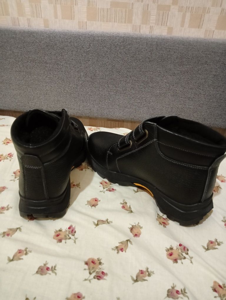 Зимові ботинки,нові сапожки, 31 розмір