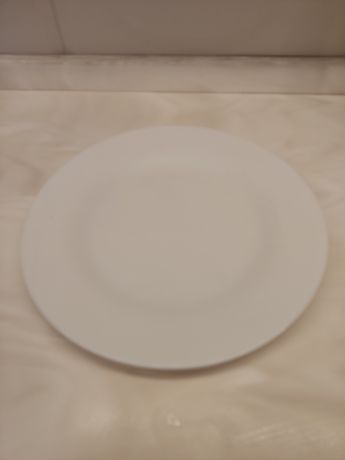 Тарелка,блюдо белое