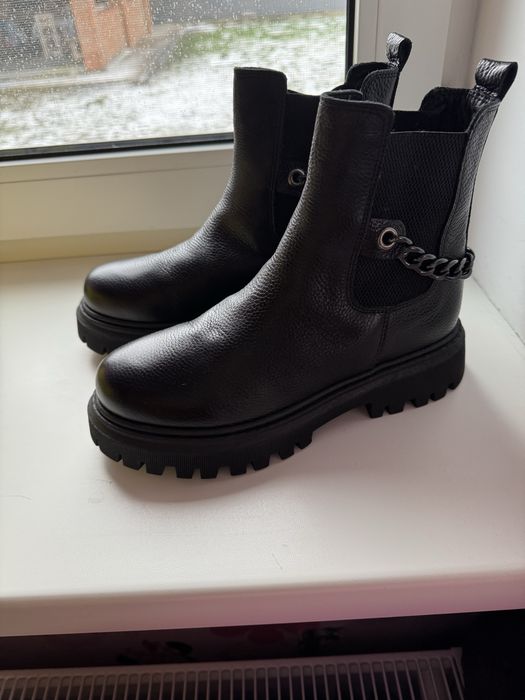 Ботинки, чоботи Tutubi