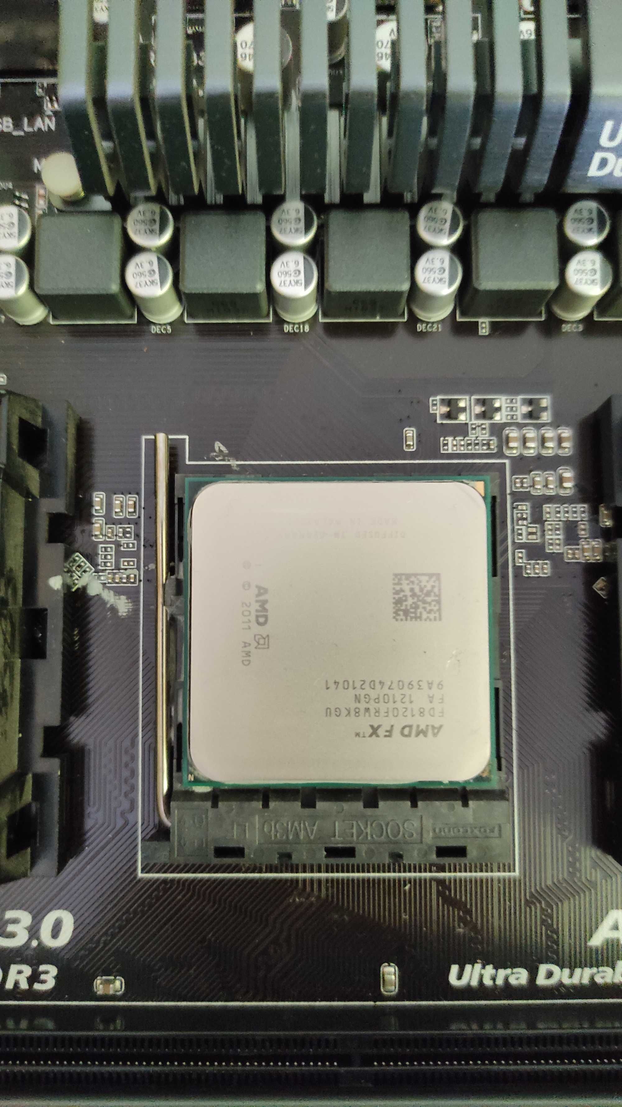 Płyta główna Gigabyte 970a ds3p plus procesor AMD FX8120 i ram Corsair