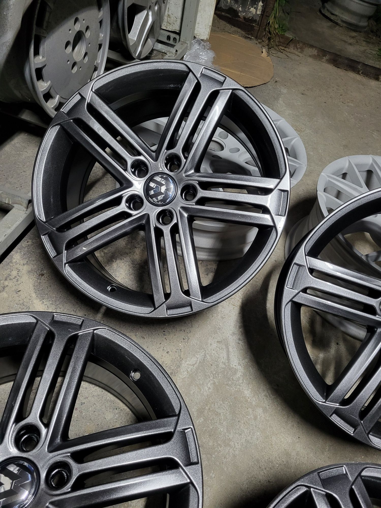 Felgi  18 5x112 VW R.line   golf 5.6 7 turan Jetta caddy