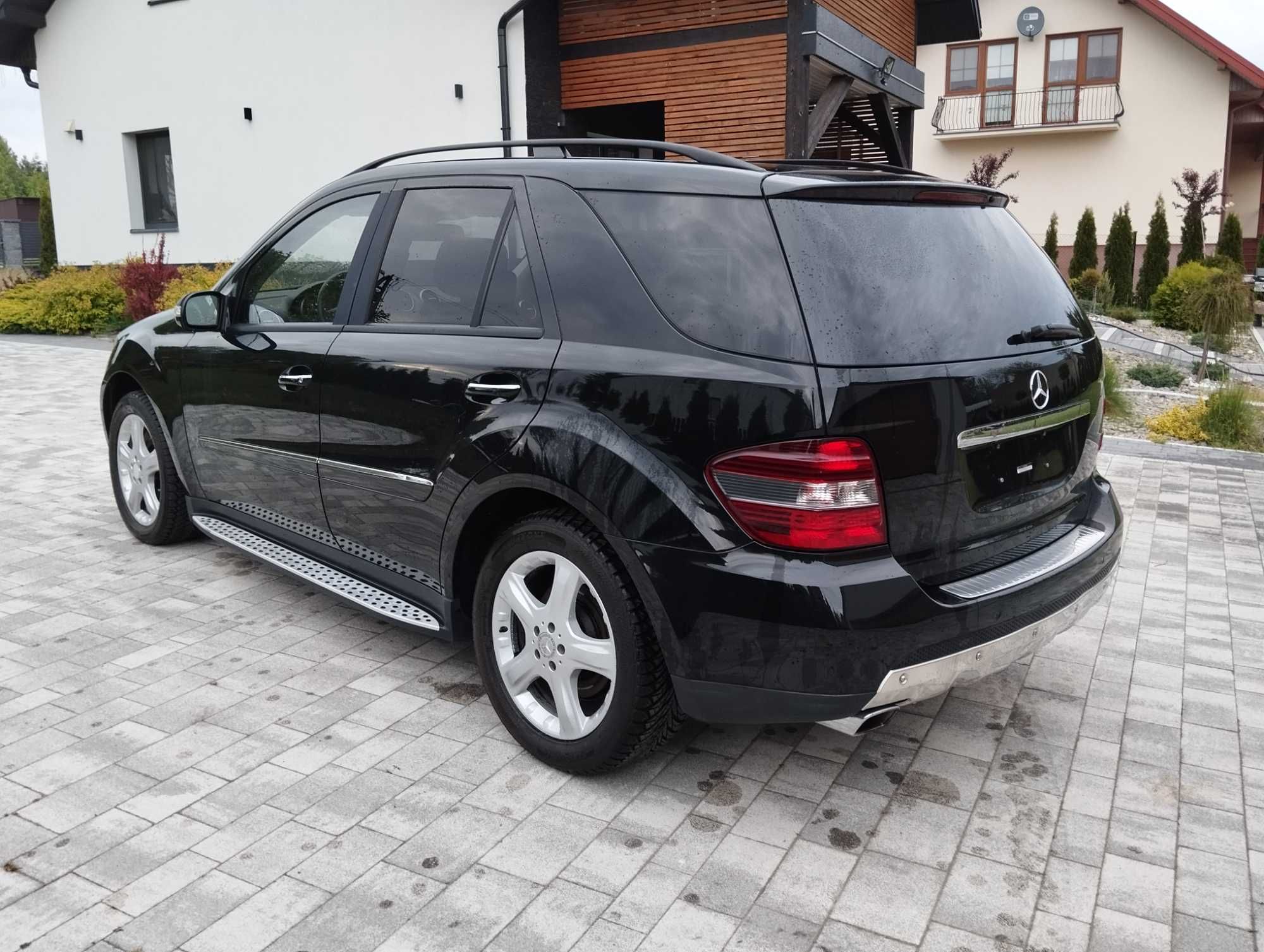 Mercedes ML 2007r 550 niski przebieg full opcja super stan faktura VAT