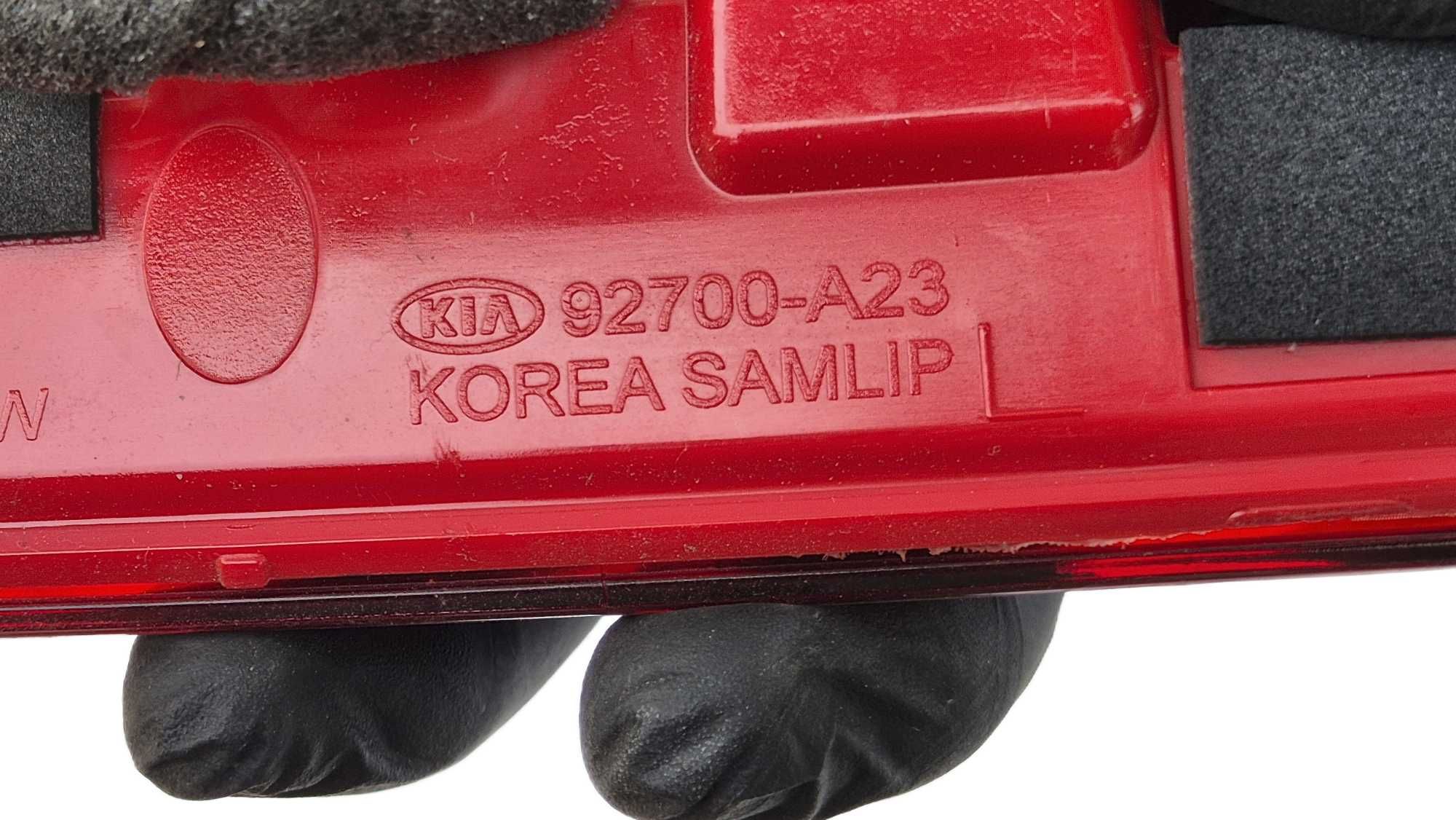 Lampa Światło 3 Trzeci STOP + SPRYSK Kia Ceed II KOMBI OE 92700-A23