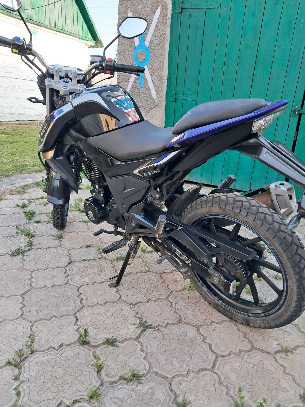 Мотоцикл Spark 200 r28