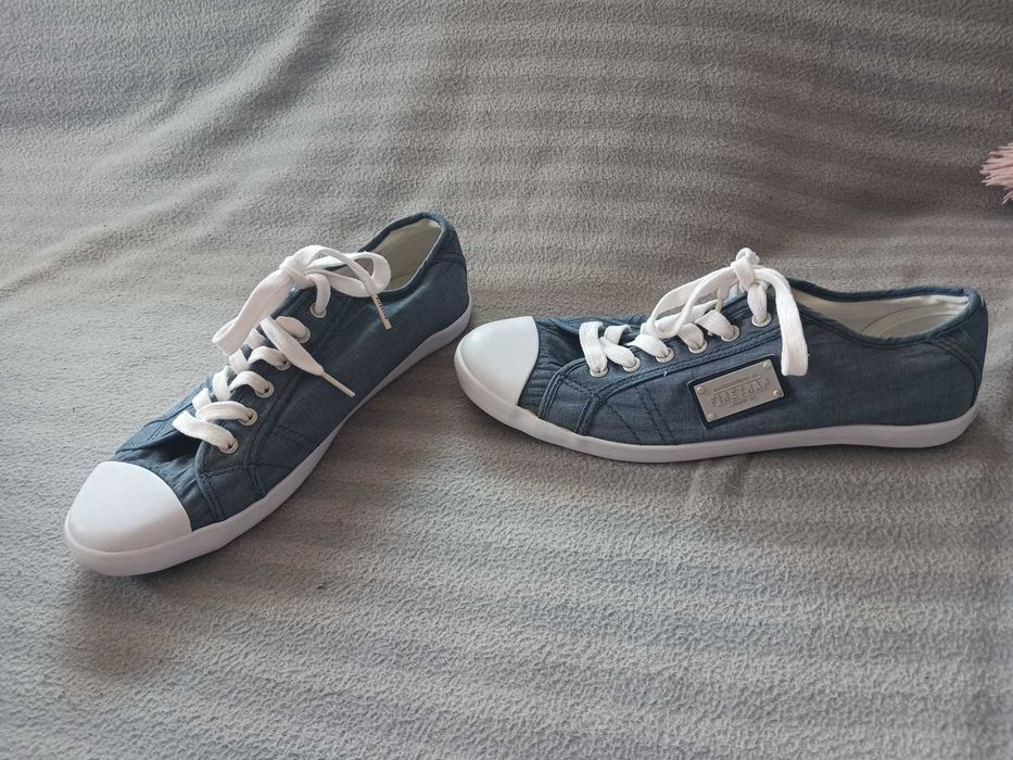 Trampki Manufaktured by FIRETRAP London W3, rozm.43
